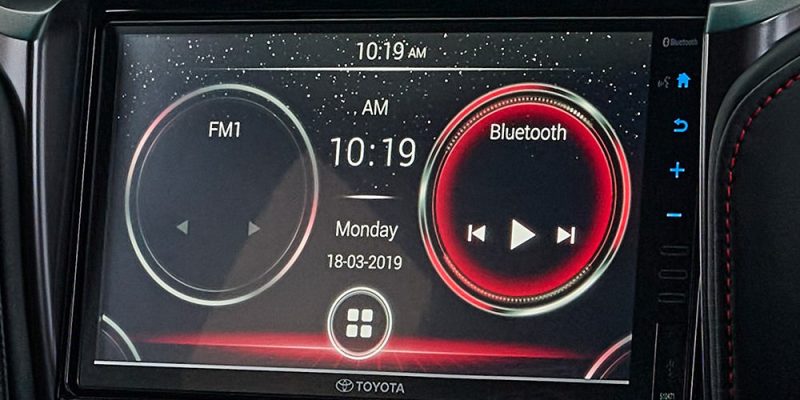 Fortuner-GRS-Infotainment