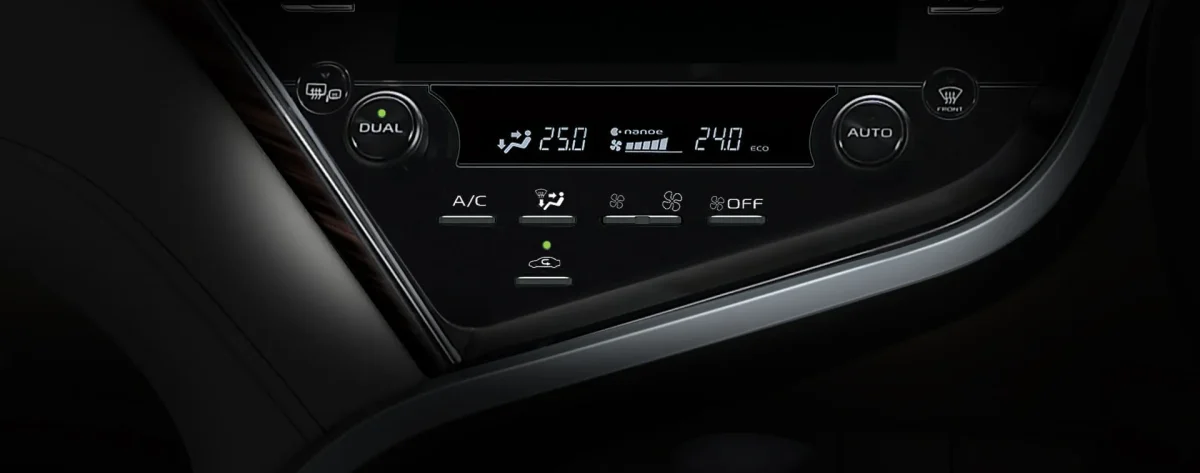 imageye___-_imgi_1_camry-interior_06